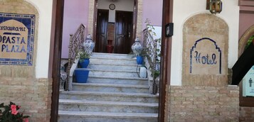 Entrada de la propiedad