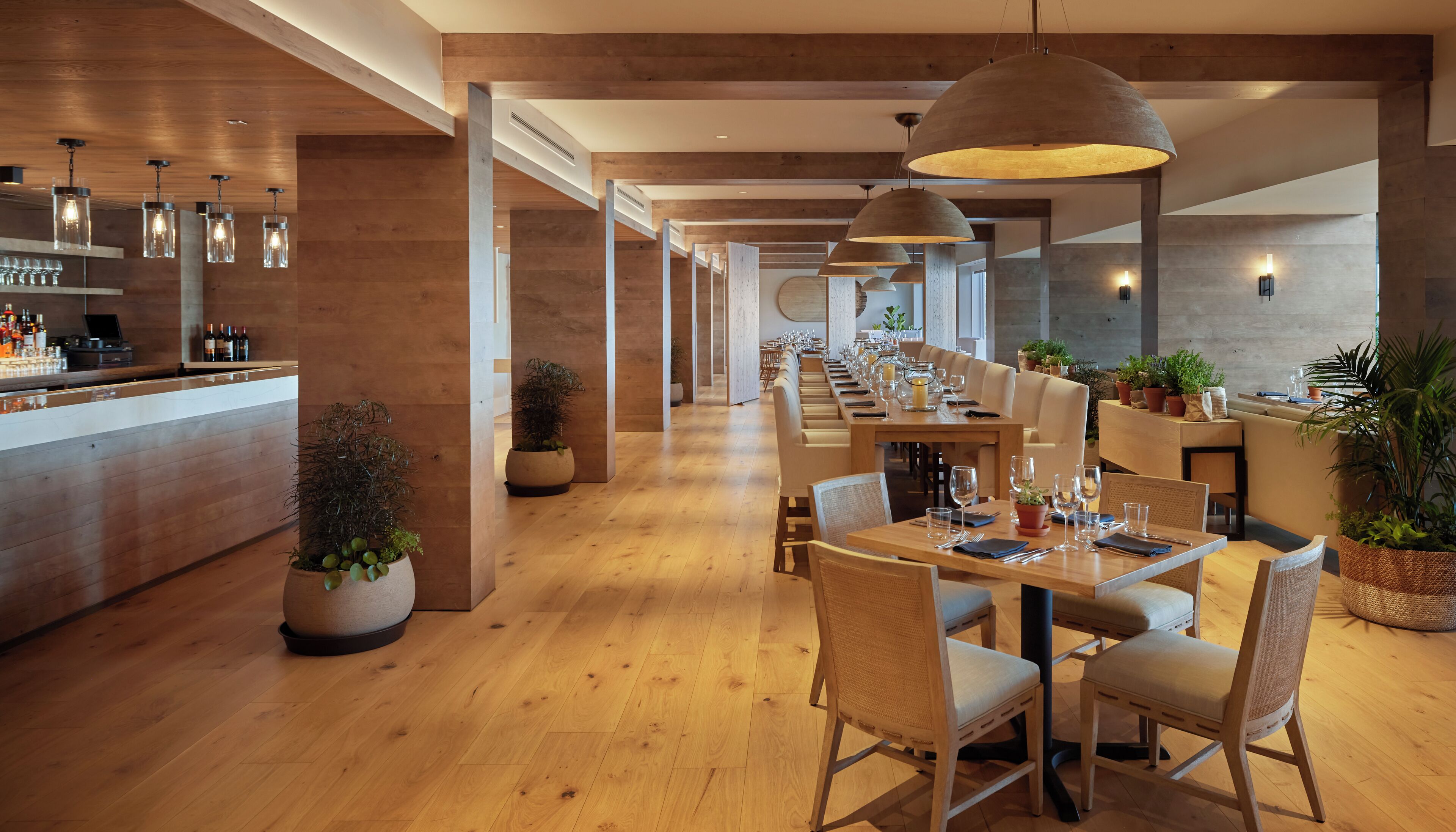 3 restauranter: frokost, lunsj, middag og brunsj serveres