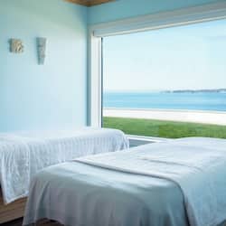 Couples treatment rooms, body treatments, aromatherapy