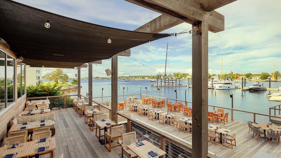 Newport Harbor Island Resort