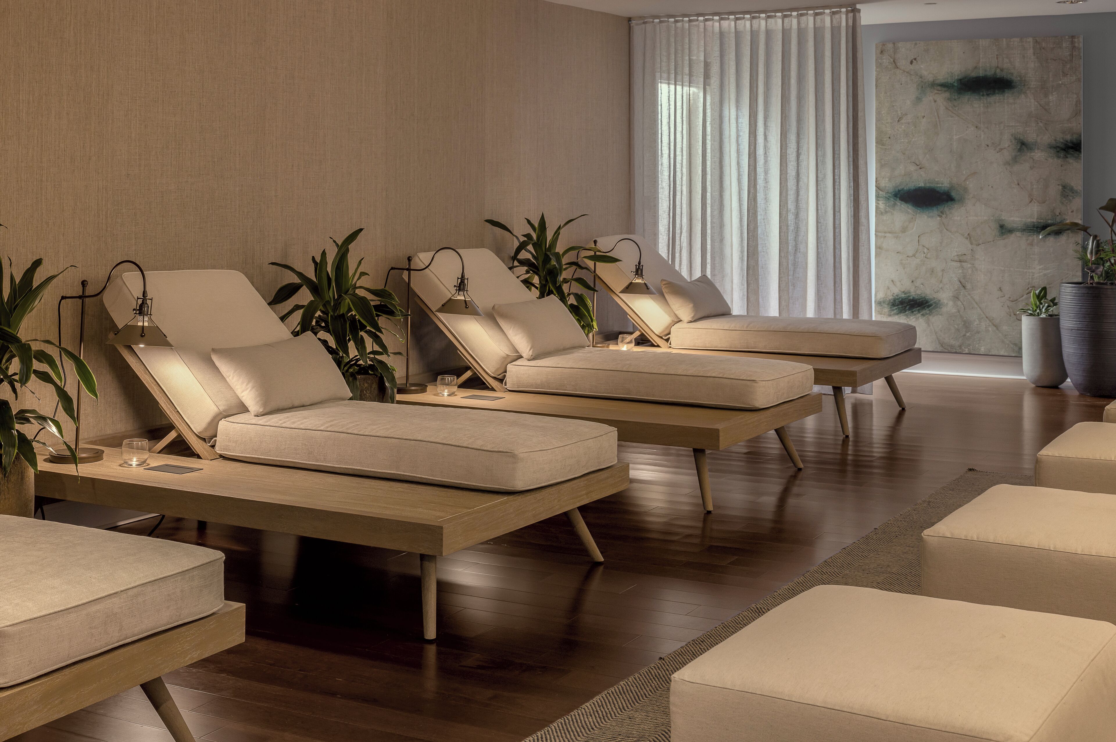 Couples treatment rooms, body treatments, aromatherapy