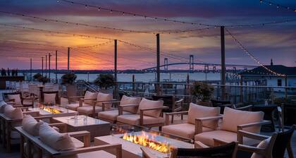 Newport Harbor Island Resort