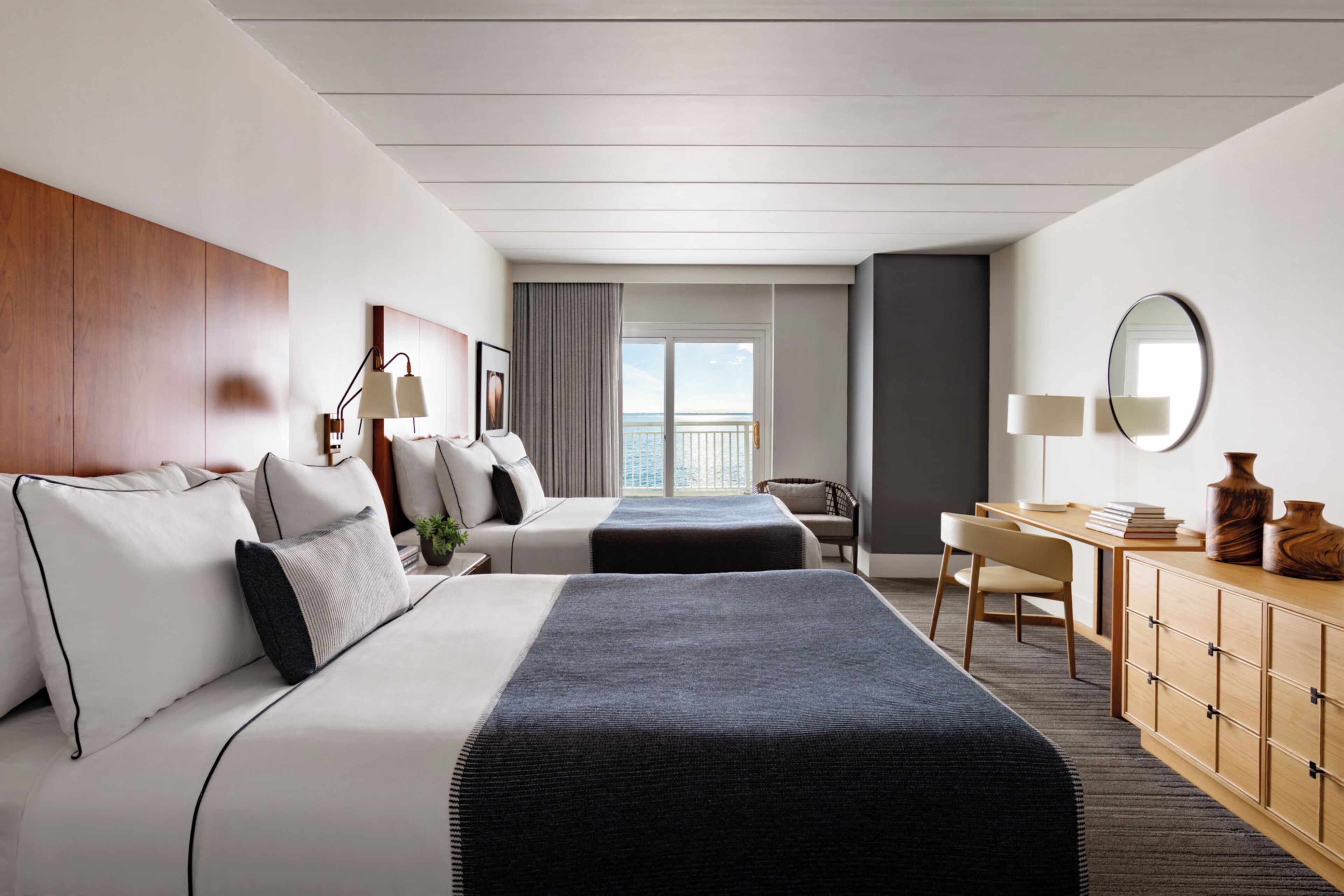 Chambre, 2 grands lits, balcon (Narragansett Waterview) | Draps en coton égyptien, literie de qualité supérieure