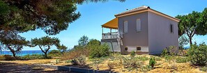 Desk, soundproofing, iron/ironing board, free cots/infant beds - Romanos Beach Villas (Pylos-Nestoras)