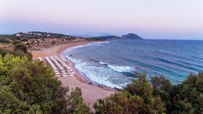 Romanos Beach Villas