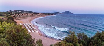 Romanos Beach Villas