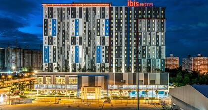 ibis Bangkok IMPACT