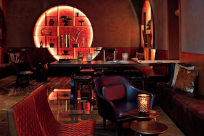 Breakfast, lunch, dinner served; Asian cuisine