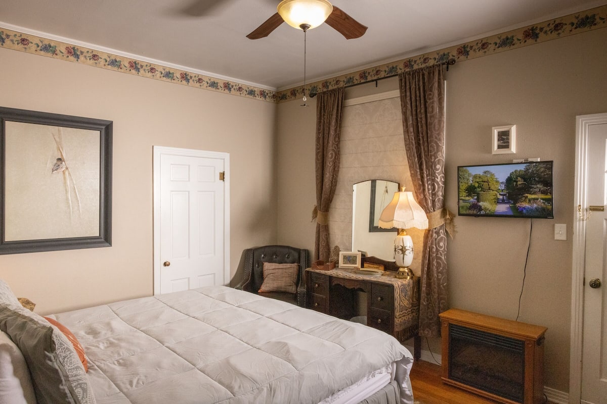 Habitación estándar, 1 cama King size | 1 habitación, ropa de cama de alta calidad y decoración personalizada