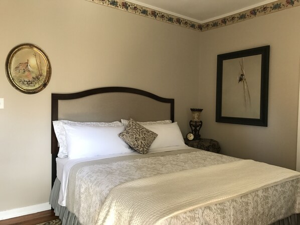 جناح ديلوكس - غرفتا نوم (Veranda Suite) | 1 غرفة نوم وأغطية فراش متميزة وبديكورات فريدة لكل غرفة