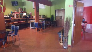 Lobby - Land's Hause Bungalows (Alcobaça)