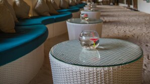 Lobby sitting area - EQC Hotel 604 (Région Test)