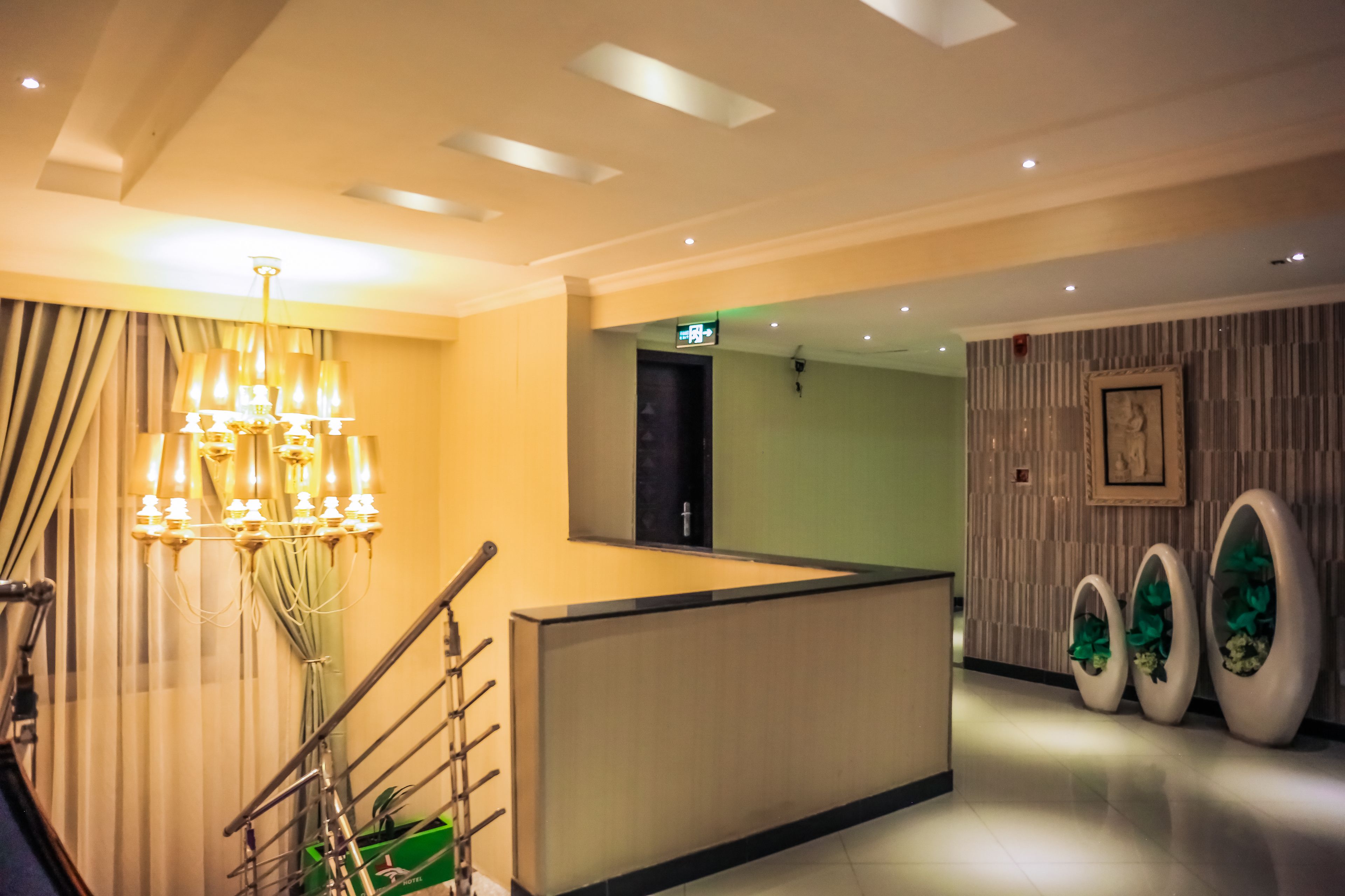 Premium bedding, down comforters, Tempur-Pedic beds, free minibar items