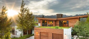 EQC Hotel 654
