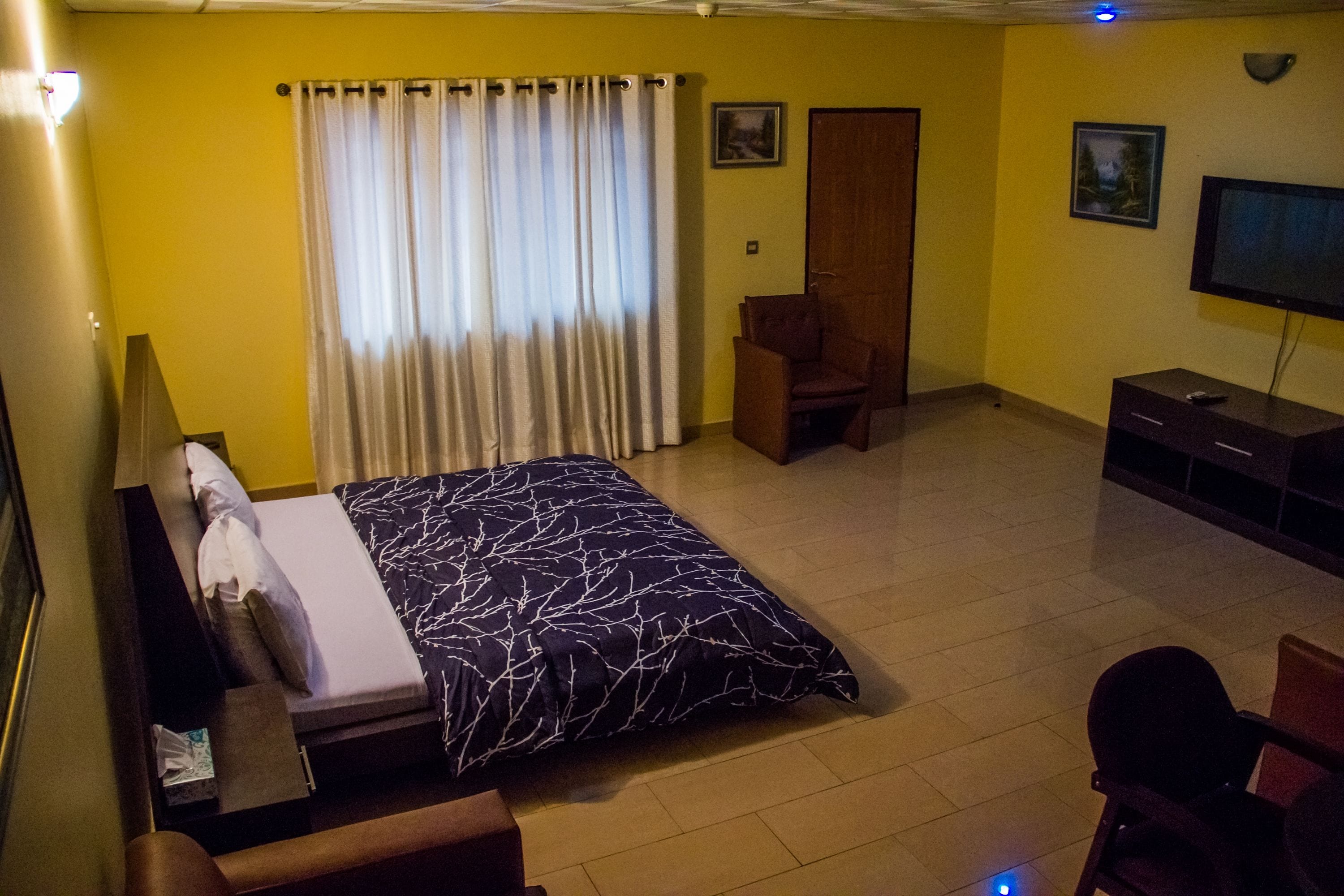 Schreibtisch, kostenloses WLAN