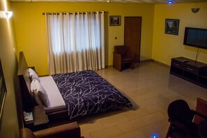 Schreibtisch, kostenloses WLAN