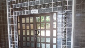 Unclassified image, 5 of 12, button - Lion House Nigeria (Lagos)
