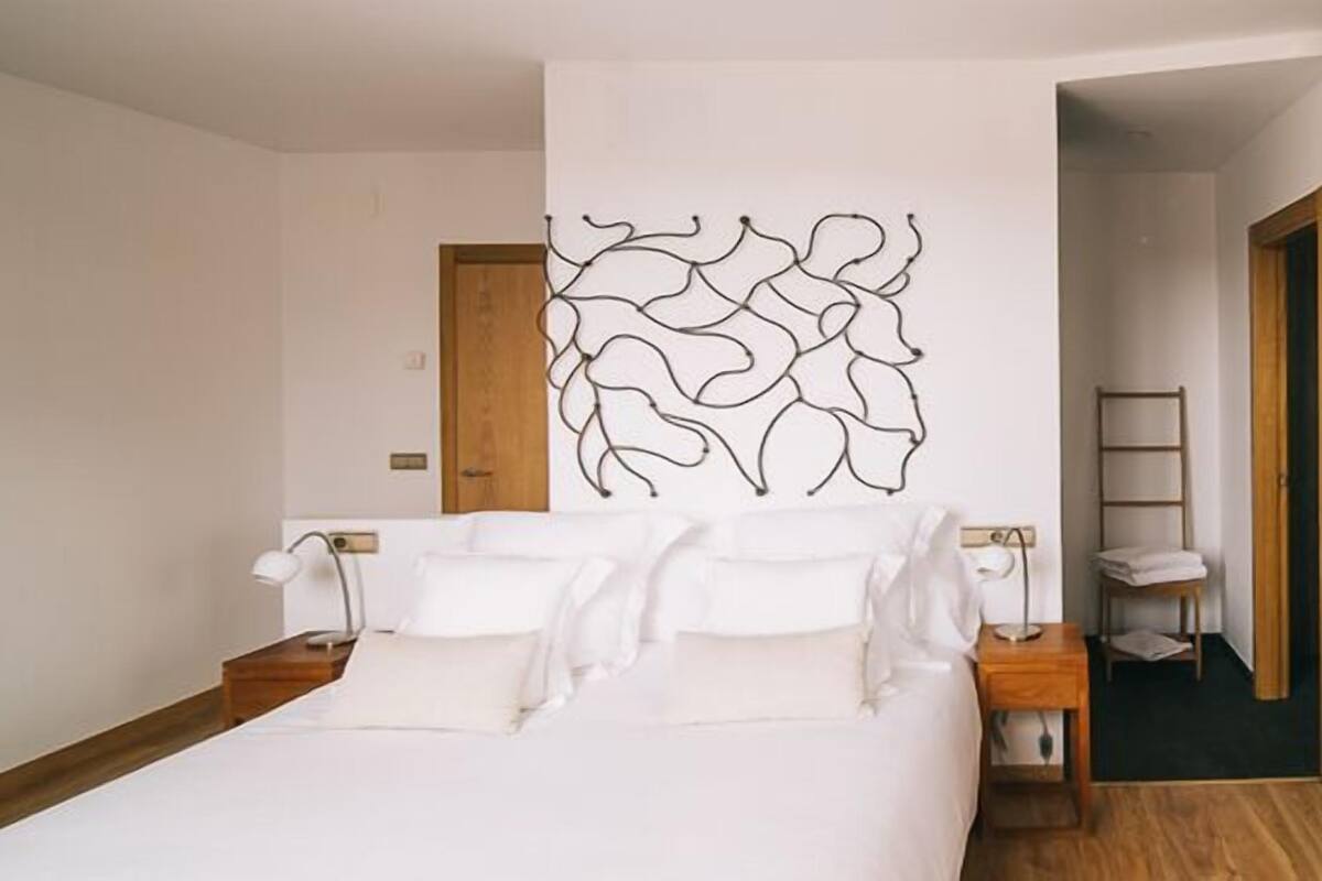 Doppelzimmer, Whirlpool | Verdunkelungsvorhänge, schallisolierte Zimmer, Babybetten
