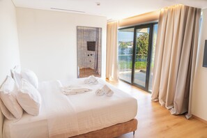 Ropa de cama de alta calidad y minibar 