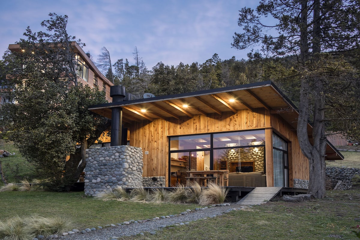 เคบิน, 1 ห้องนอน (Forest House) | เครื่องนอนระดับพรีเมียม, ผ้านวมขนเป็ด, เตียงพร้อมฟูกเสริมที่นอน