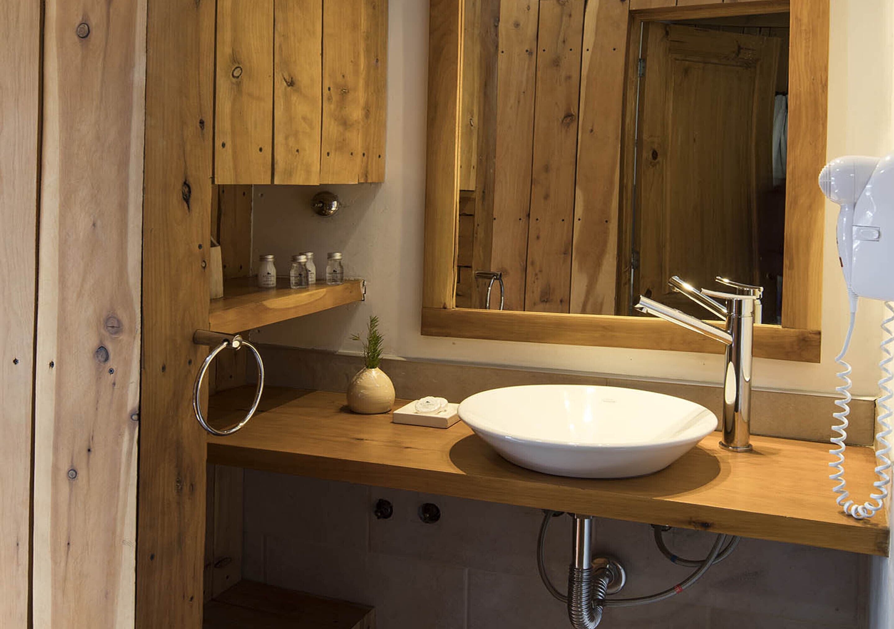 cabin, 1 bedroom (forest house) | bathroom | free toiletries, hair dryer, bidet, towels