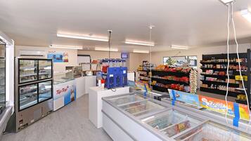 Snack bar