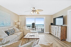 Apartment (3 Bedrooms) | Front of property - Crystal Dunes Beach Resort by Panhandle Getaways (Destin)