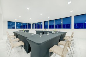 Ballroom - Hotel Blue 66 (Cali)