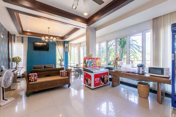 Lobby - Panwalee Hotel (Khon Kaen)