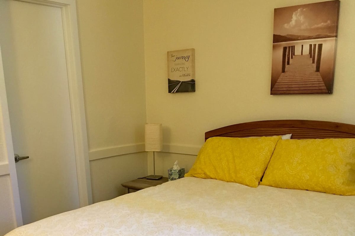 Habitación Confort, 1 habitación, baño privado | Ropa de cama de alta calidad y decoración personalizada