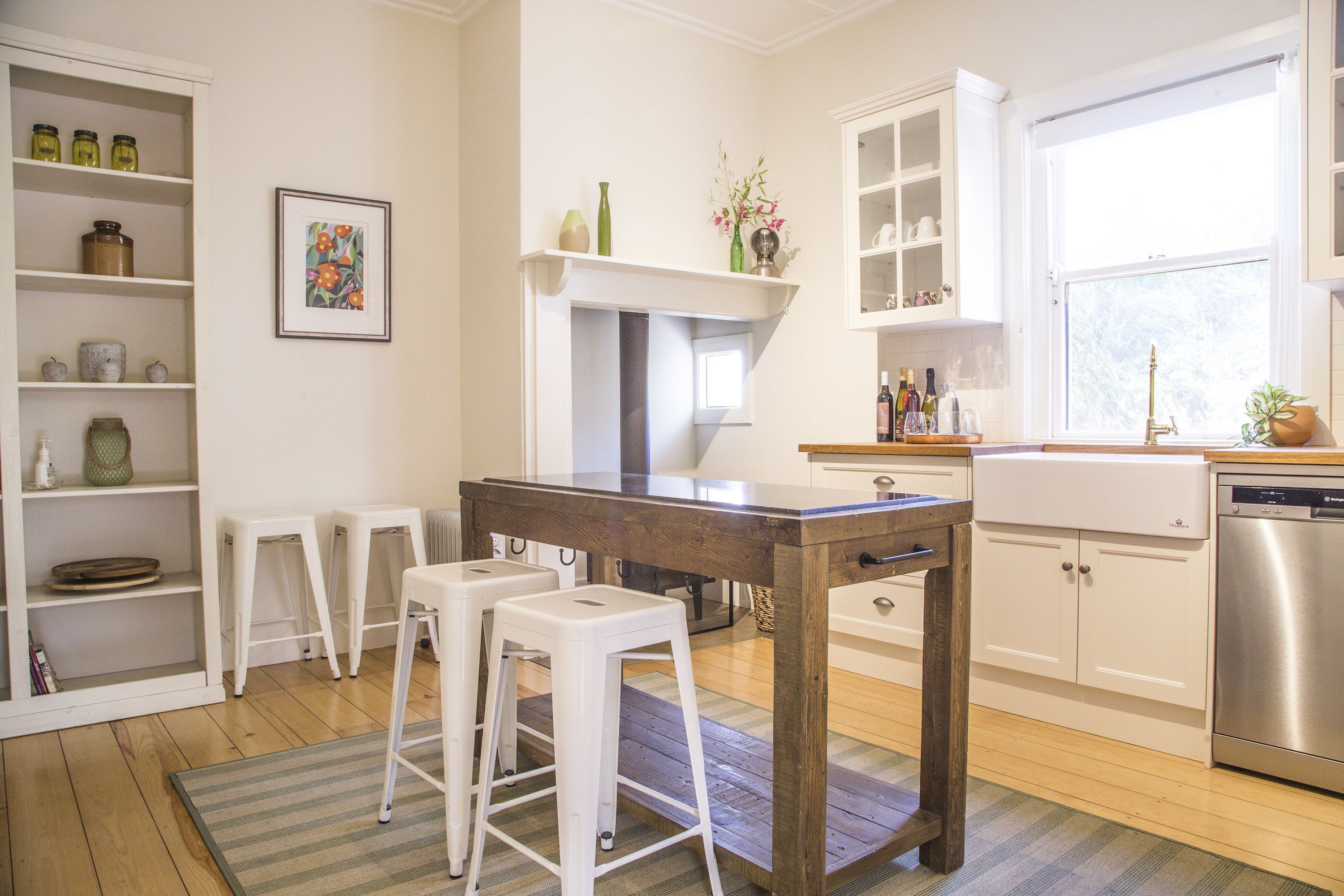 2-Bedroom Cottage | Private kitchen | Full-sized fridge, microwave, oven, stovetop