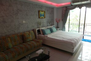 Superior Studio Suite, Kitchenette, Partial Ocean View | Room amenity - Apartments Alex Group NEOcondo Pattaya (Pattaya)