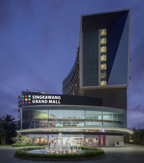 Front of property – evening/night
