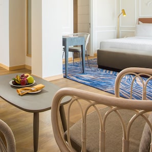 Minibar, in-room safe, desk, iron/ironing board - Swiss-Belinn Singkawang (Singkawang)