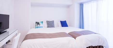 Annex-Large Twin Room | Desk, free WiFi