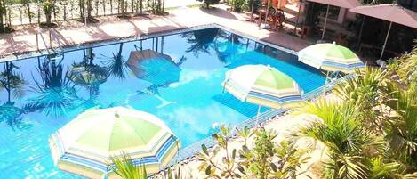 Outdoor pool, sun loungers