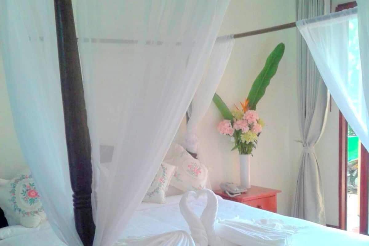 ห้องดีลักซ์, เตียงใหญ่ 1 เตียง, วิวแม่น้ำ, ริมสระว่ายน้ำ (for 2 persons) | ห้องเก็บเสียง, Wi-Fi ฟรี