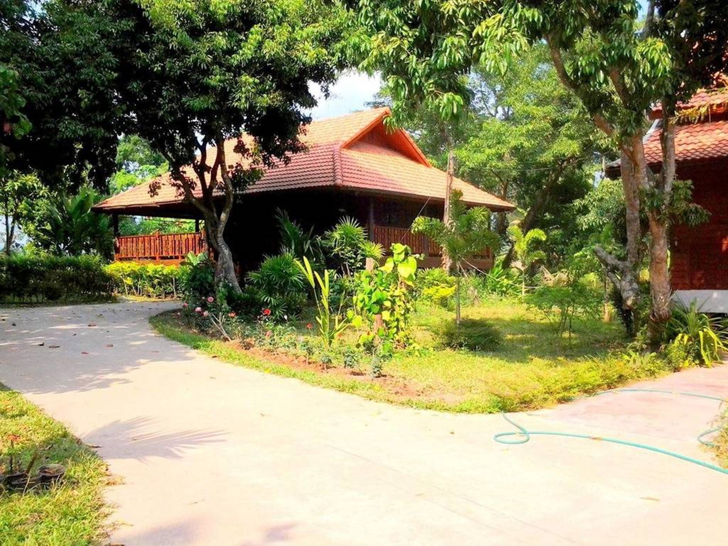 one bedroom villa garden view with round balcony | property grounds