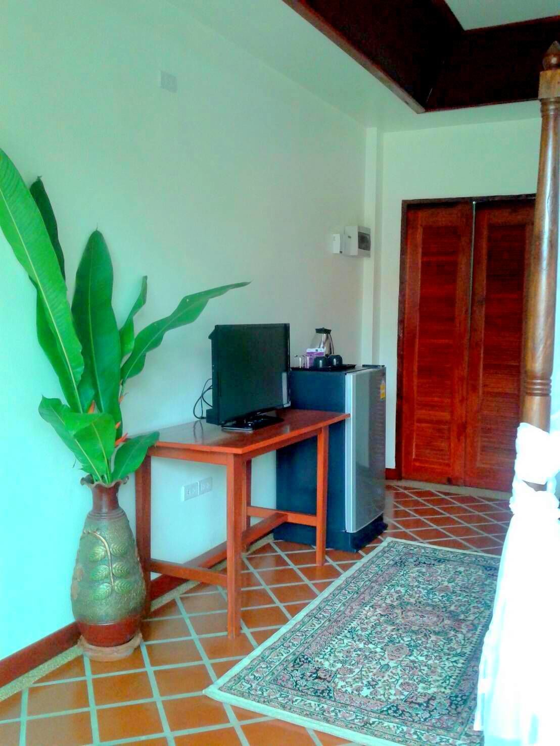 deluxe room, pool view (for 3 persons) | 1 bedroom, soundproofing, free wifi