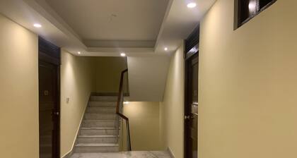 Everest Mount Holiday