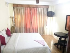 Deluxe Room | Desk, free WiFi - Everest Mount Holiday (Kathmandu)