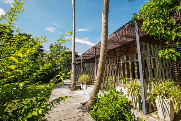 Standard Room | Terrace/patio - ChababaanCham Resort (Amphawa)