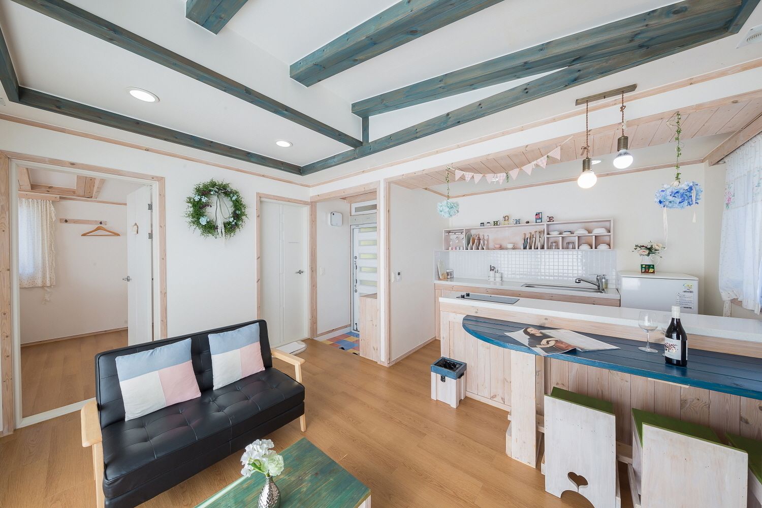 superior apartment, 1 bedroom, sea view | living area | flat-screen tv, heated floors