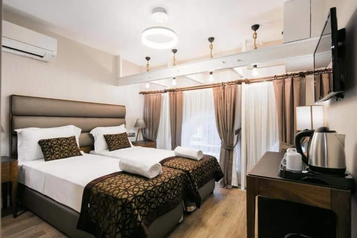 1 bedroom, Egyptian cotton sheets, premium bedding, minibar