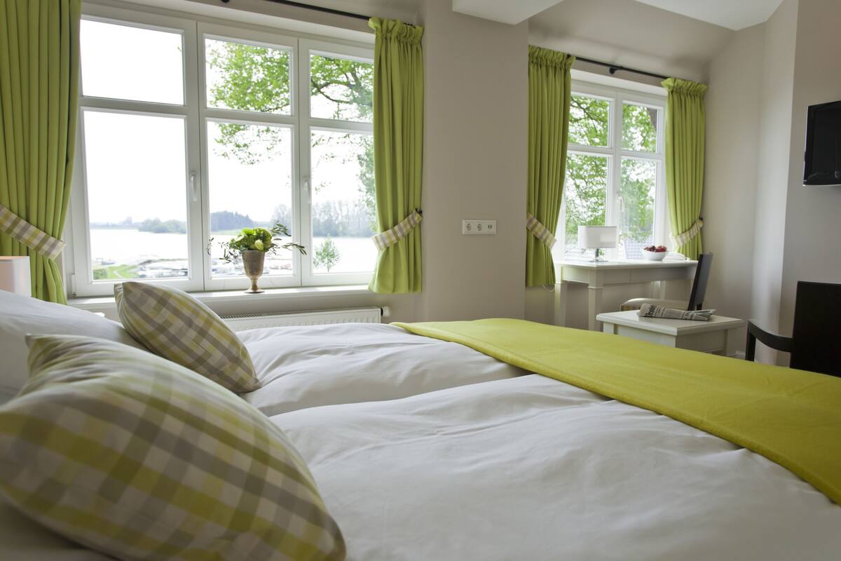 1 bedroom, in-room safe, free wifi, bed sheets