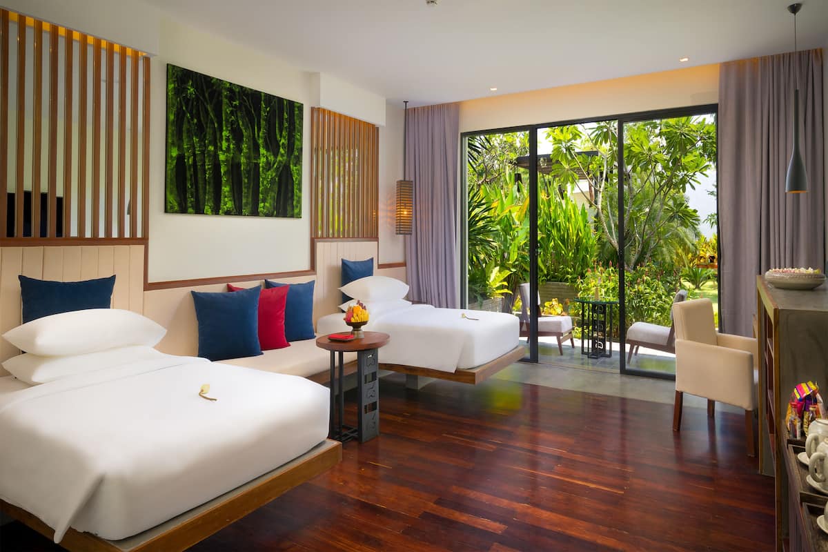 Junior Suite Twin Pool View | 1 bedroom, hypo-allergenic bedding, minibar, in-room safe