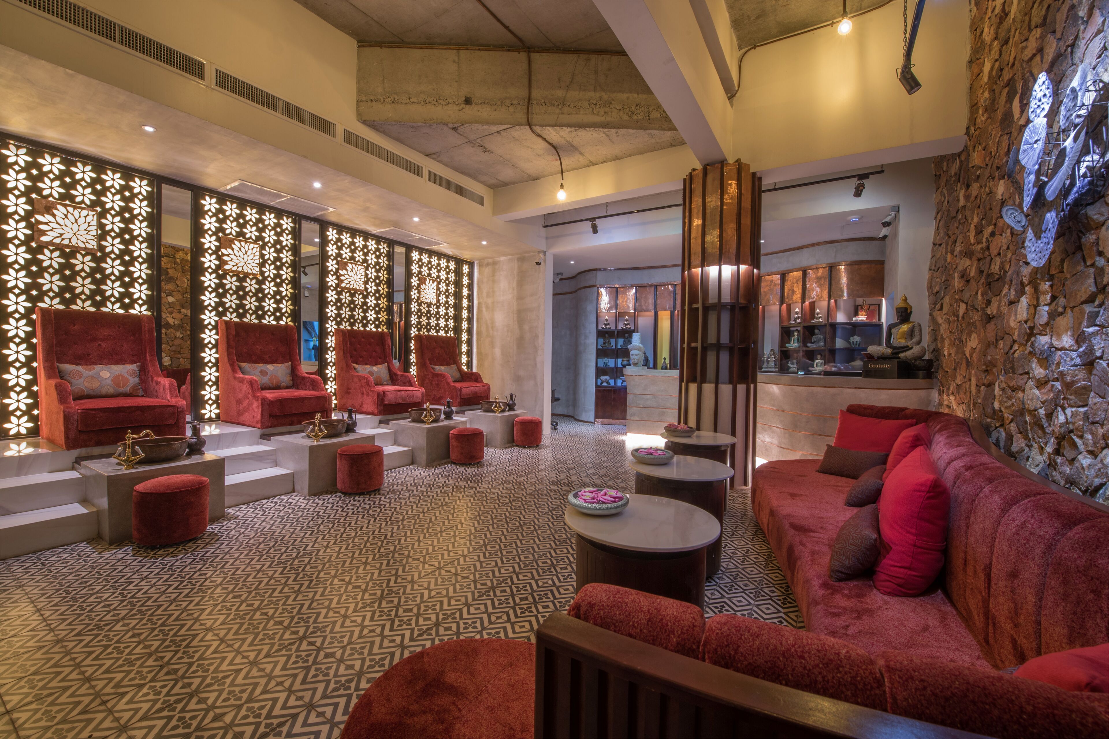 hot tub, body treatments, body wraps, body scrubs, facials