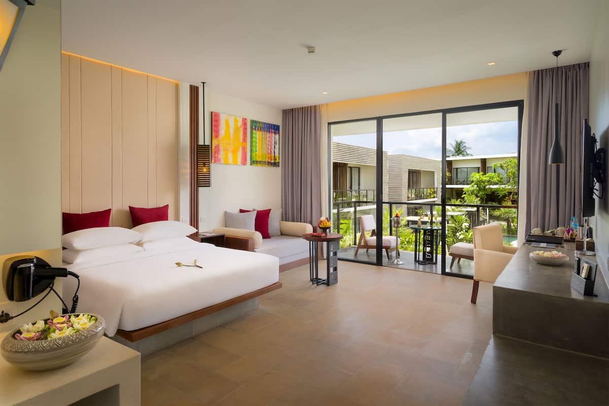 Junior Suite Double Pool View | 1 bedroom, hypo-allergenic bedding, minibar, in-room safe