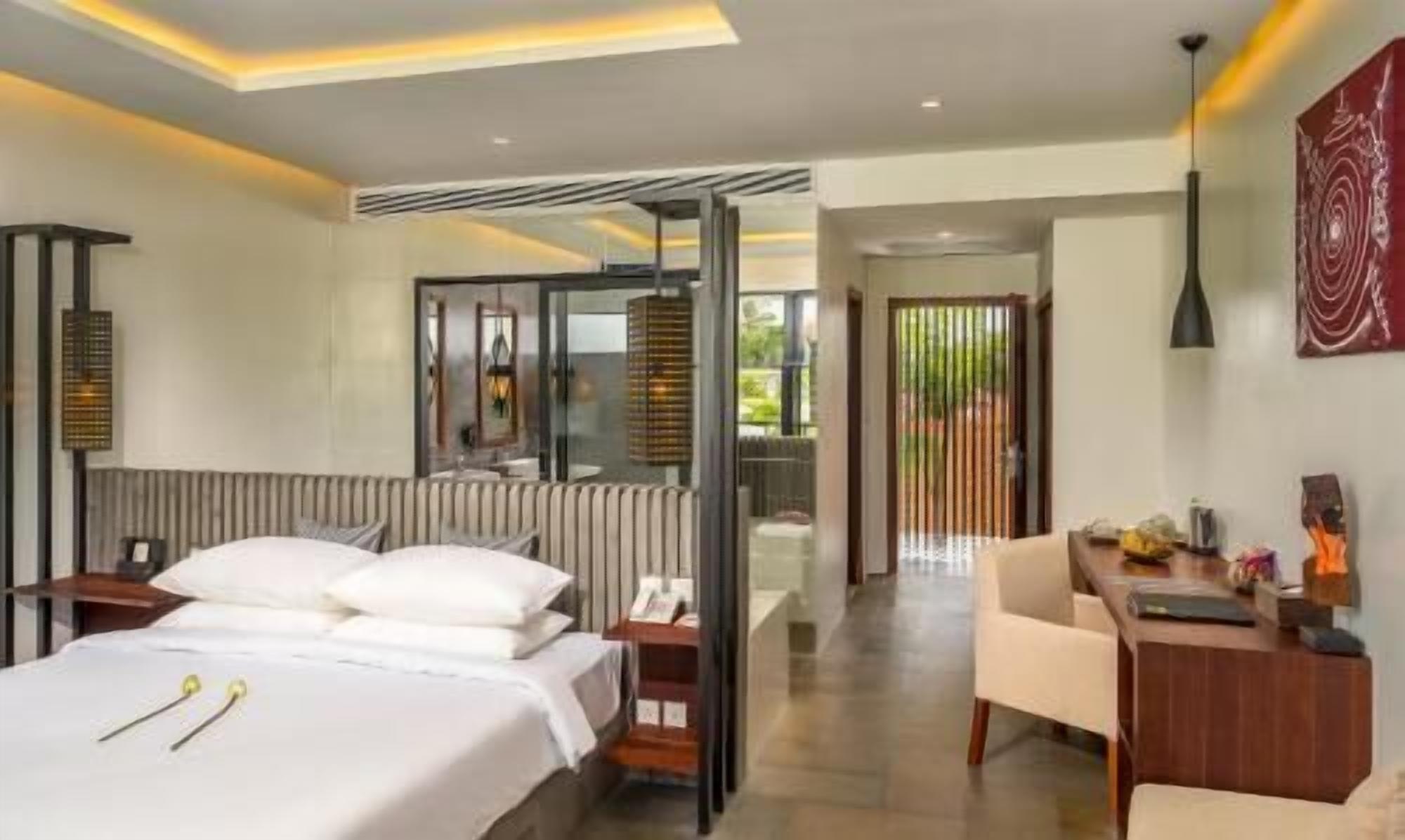 Ropa de cama hipoalergénica y minibar 