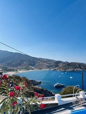 Breakfast, lunch and dinner served - Petradi Hotel (Ios)